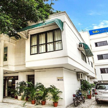 Fabhotel Namaste Bnb & Service Apartments Vasant Vihar Nuova Delhi Esterno foto