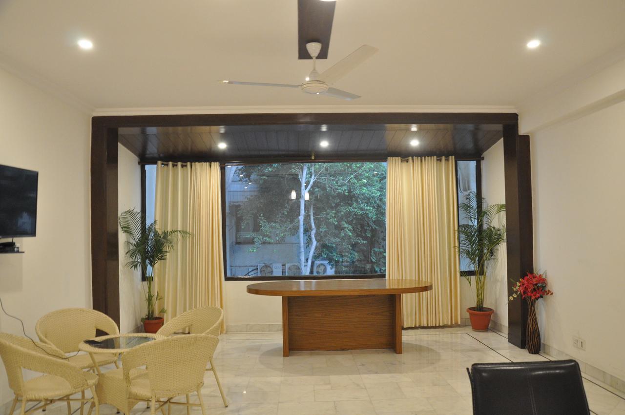 Fabhotel Namaste Bnb & Service Apartments Vasant Vihar Nuova Delhi Esterno foto