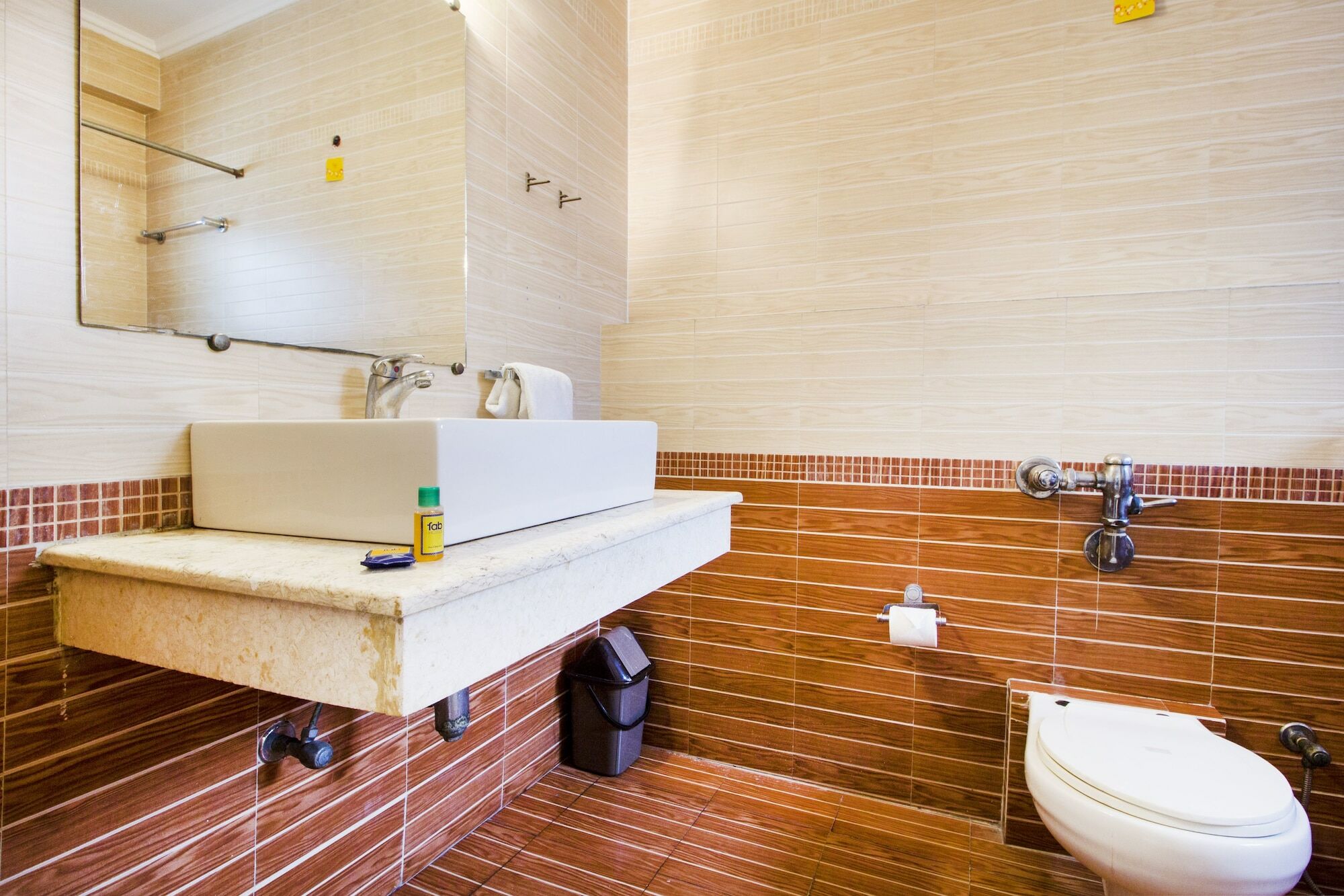 Fabhotel Namaste Bnb & Service Apartments Vasant Vihar Nuova Delhi Esterno foto